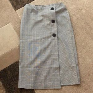 Houndstooth pencil skirt